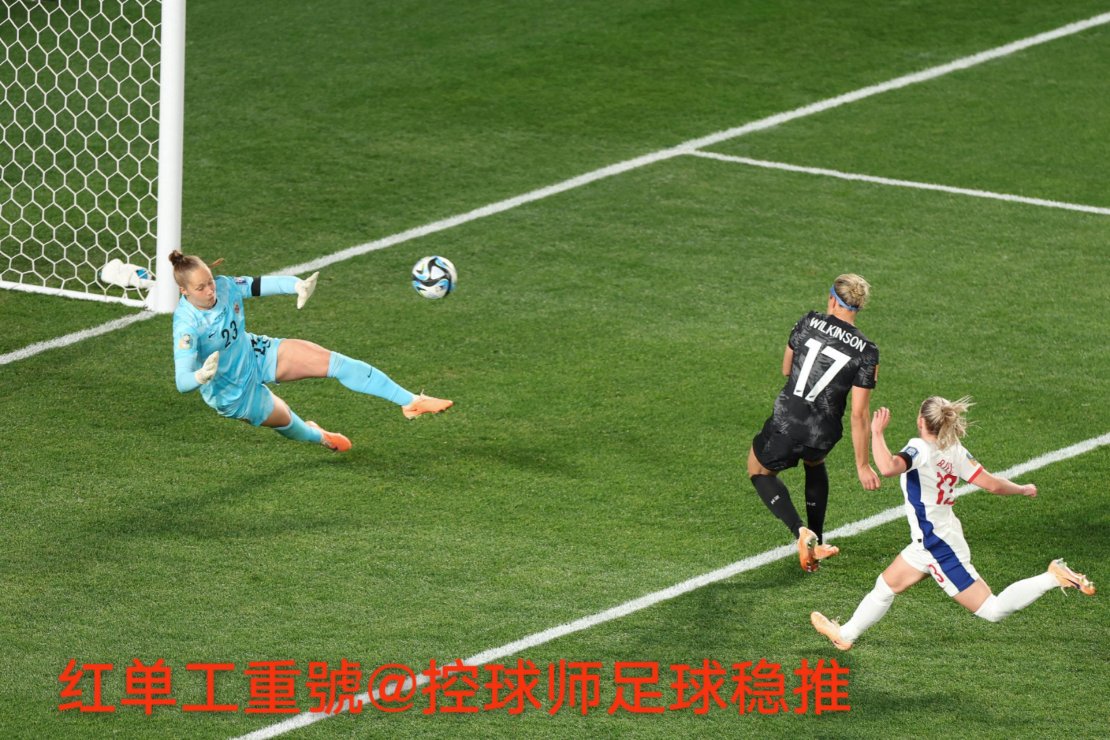 开云体育-火爆足球对决中球员表现出色，赢得掌声