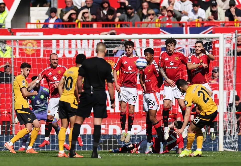 开云体育网页版登录入口-曼联客场大胜皇马，索尔斯克予人惊喜