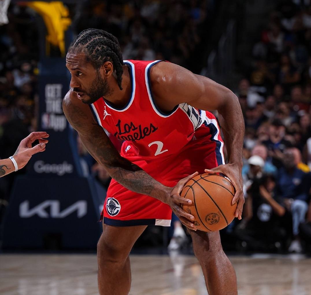 开云体育网页版入口-关于快船击败国王，莱昂纳德接管沙发职责全面胜利的信息