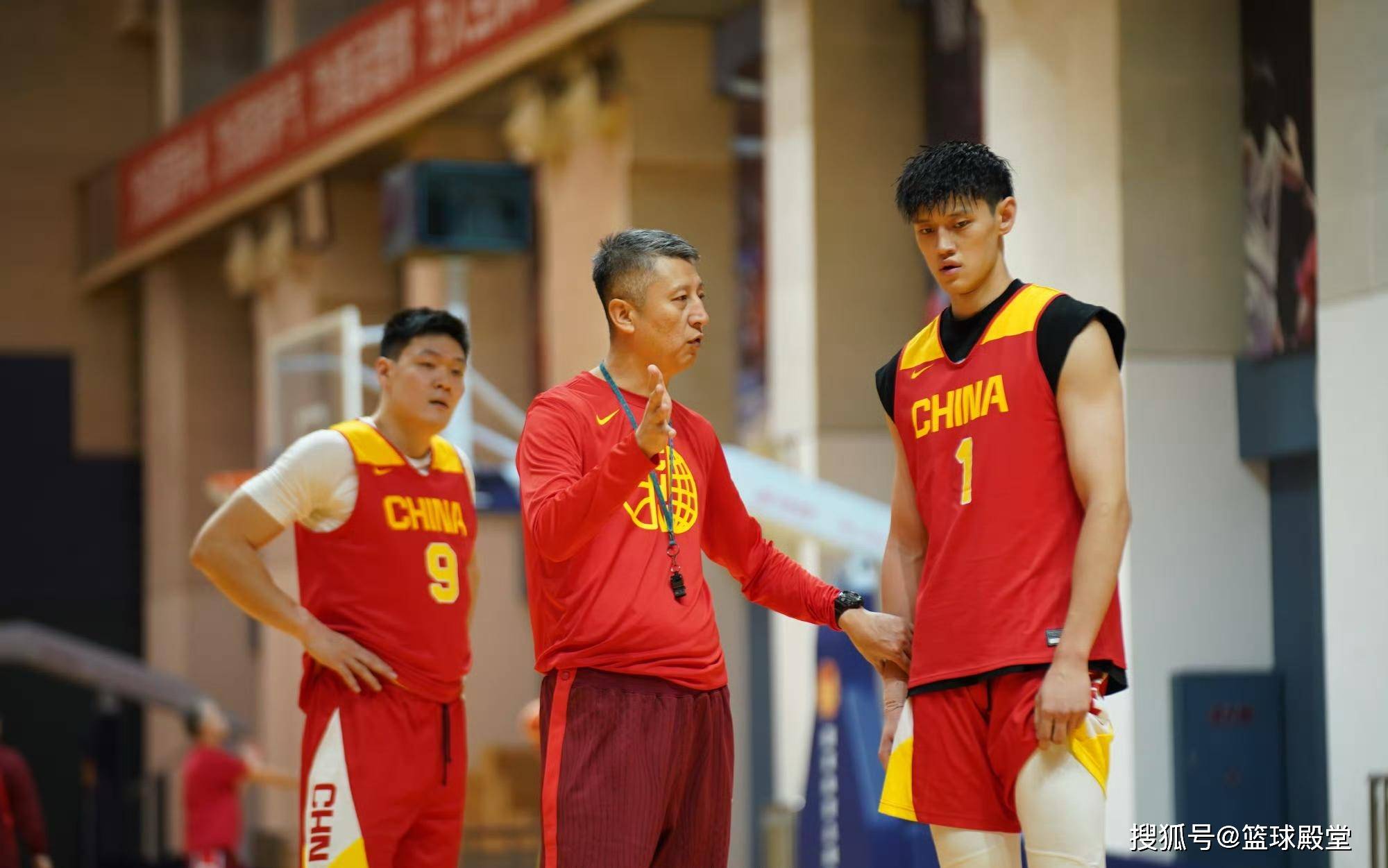 青海男篮大胜辽宁，取得良好开局