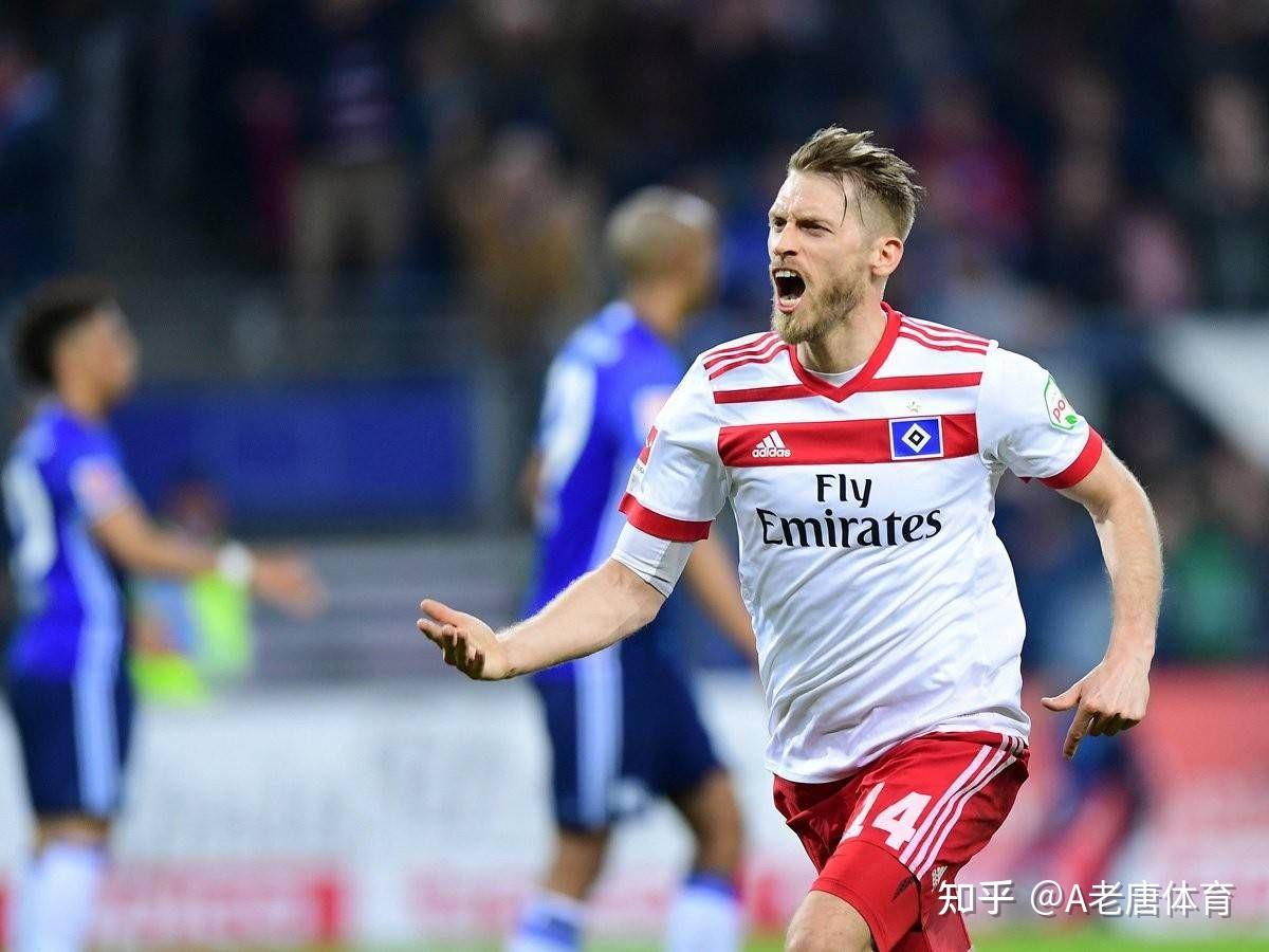 包含罗斯托克主帅寻求新转会机会，欲重返德甲舞台的词条