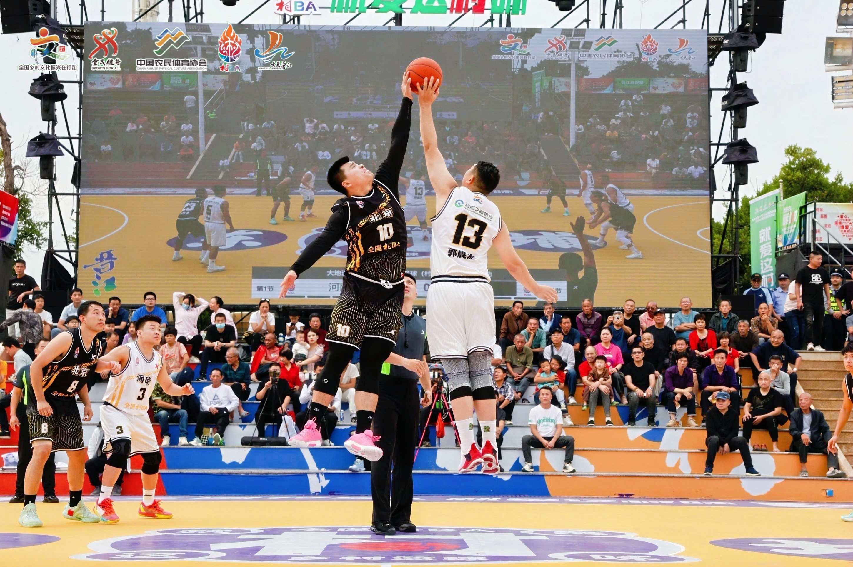 加拿大女足胜捷，击败新西兰队晋级八强