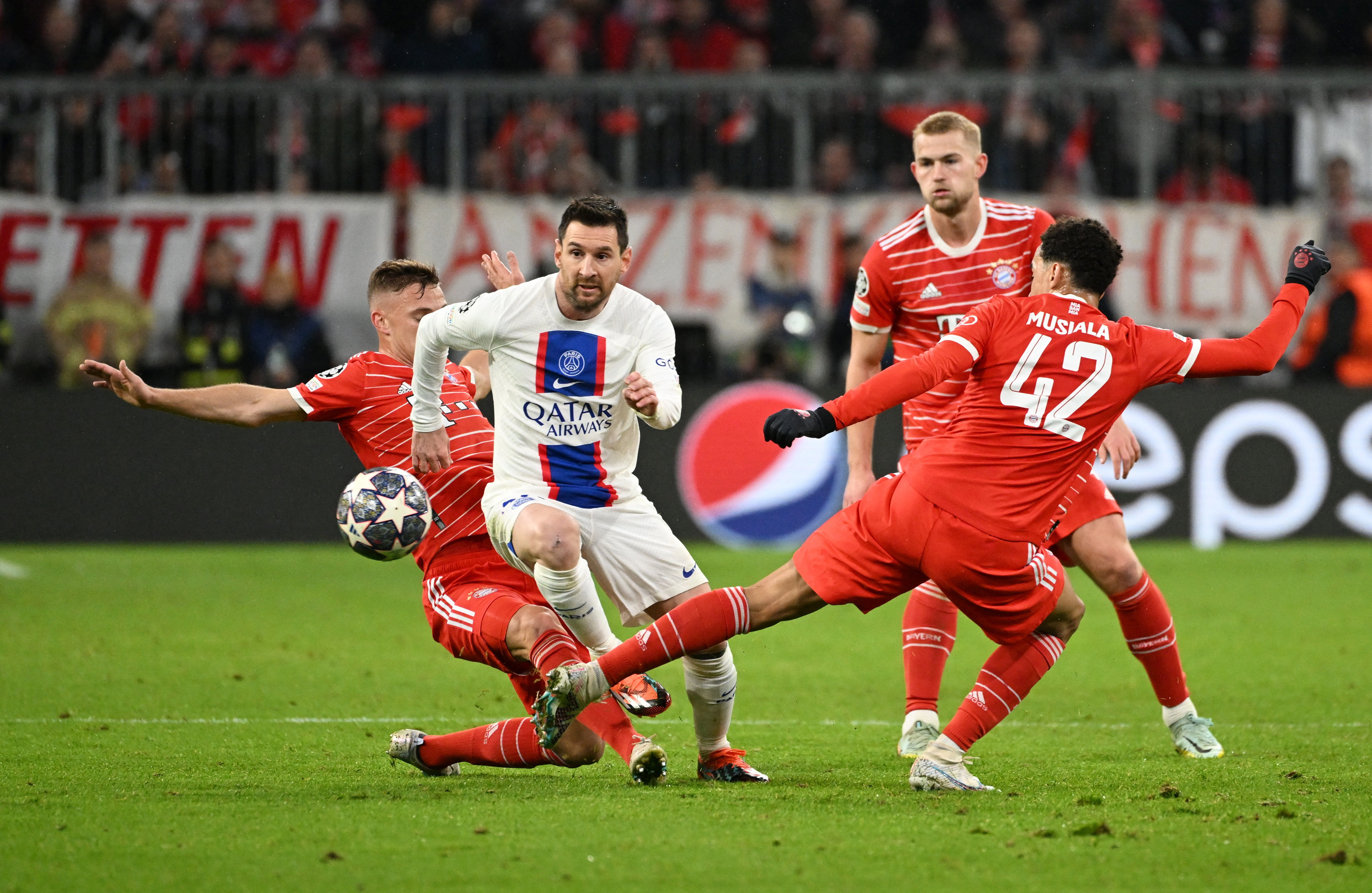 开云体育中国官网-关于伯恩茅斯客场大胜哈德斯菲尔德，保级局势稳固的信息