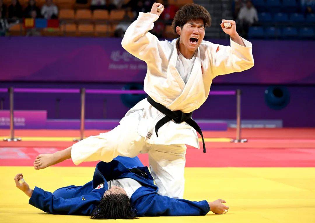 开云体育网页版入口-柔道比赛掀起高潮！选手实力惊人