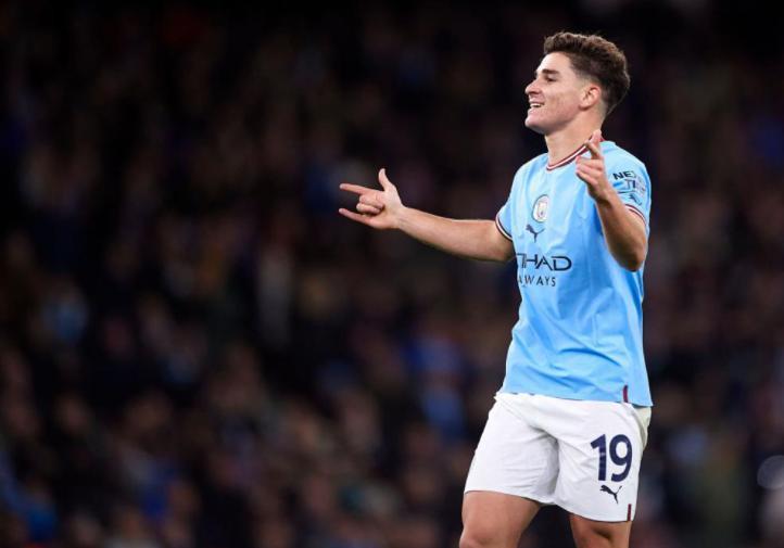 关于传统豪门继续颓势，卫冕冠军难展拳脚的信息