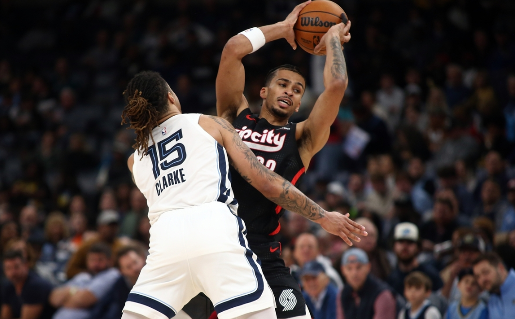 开云体育网页版-灰熊客场战胜开拓者，结束两连败