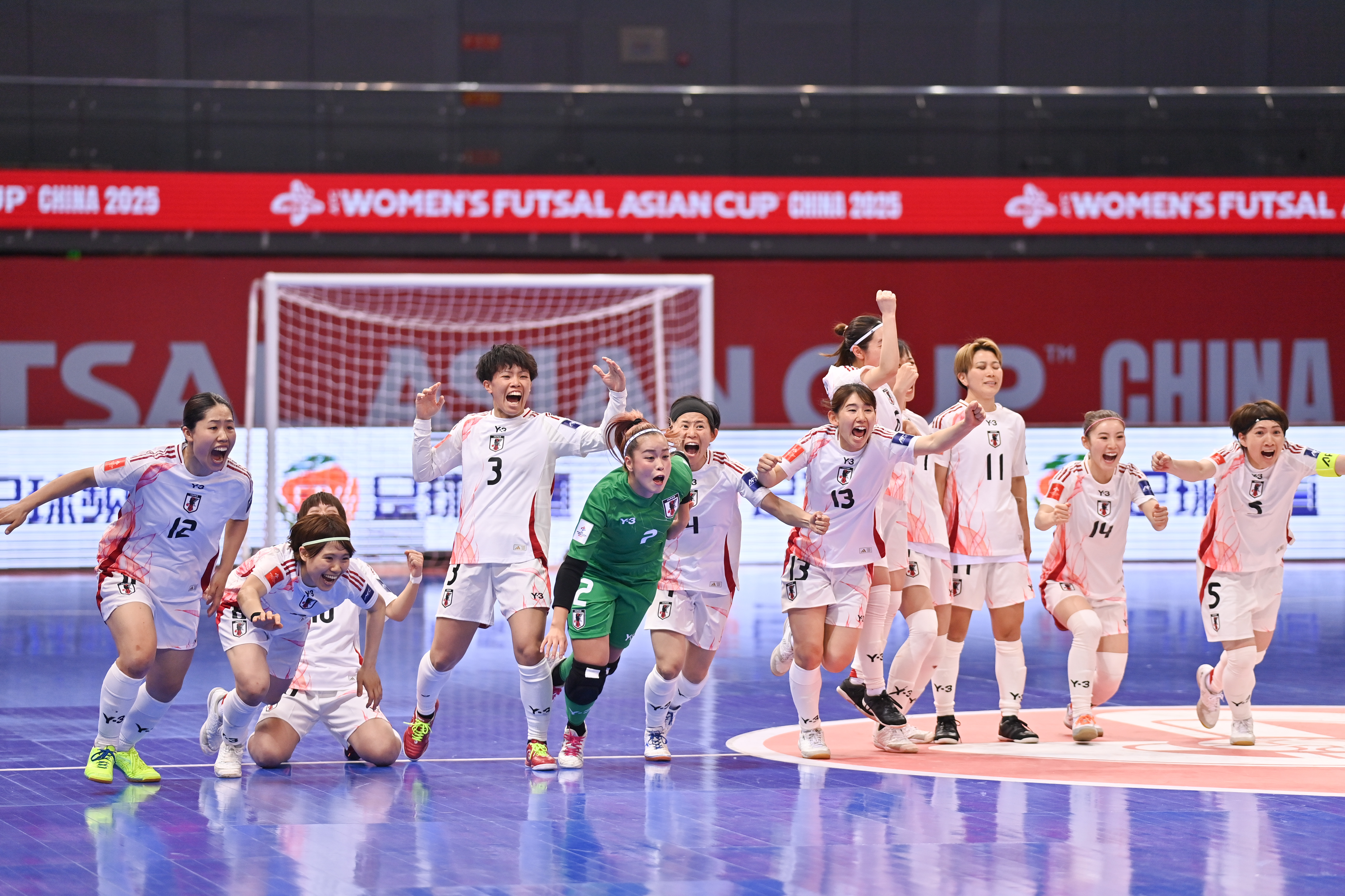 关于亚洲顶级俱乐部踢球风采赏析的信息