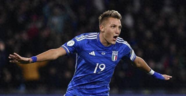 开云体育入口-雄霸球坛！欧洲国家杯赛事风云激荡