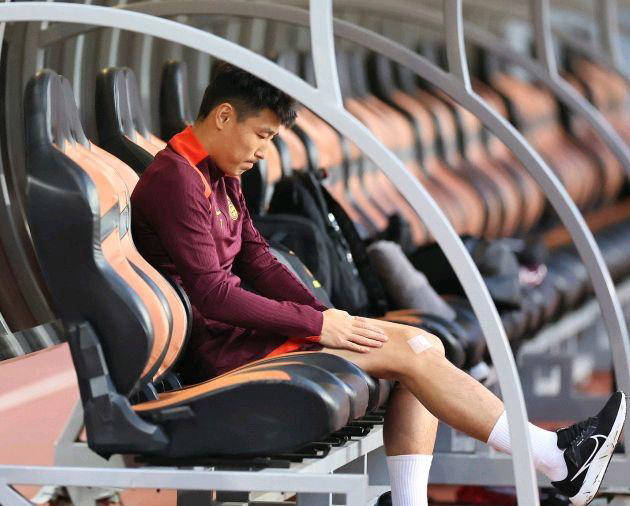 球员们在比赛中的表现令人钦佩 球员们在比赛中的表现令人钦佩