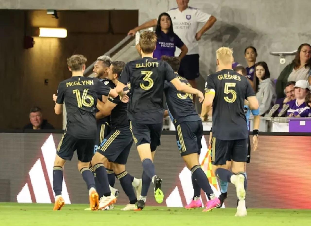 亚特兰大逆袭夺取胜利，实力展现受瞩目的简单介绍