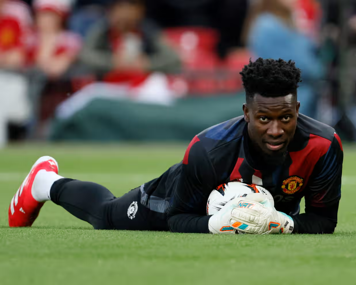 关于马竞连续击败曼联，小组赛全胜出线的信息