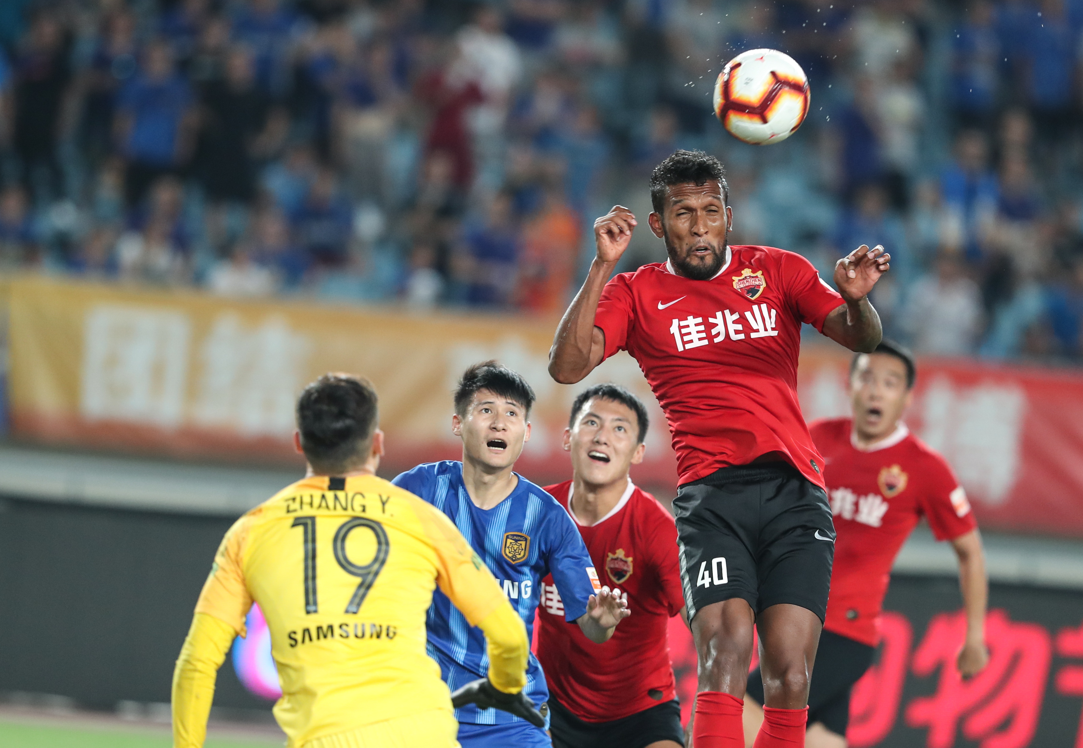 江苏苏宁取得关键胜利，发挥出色