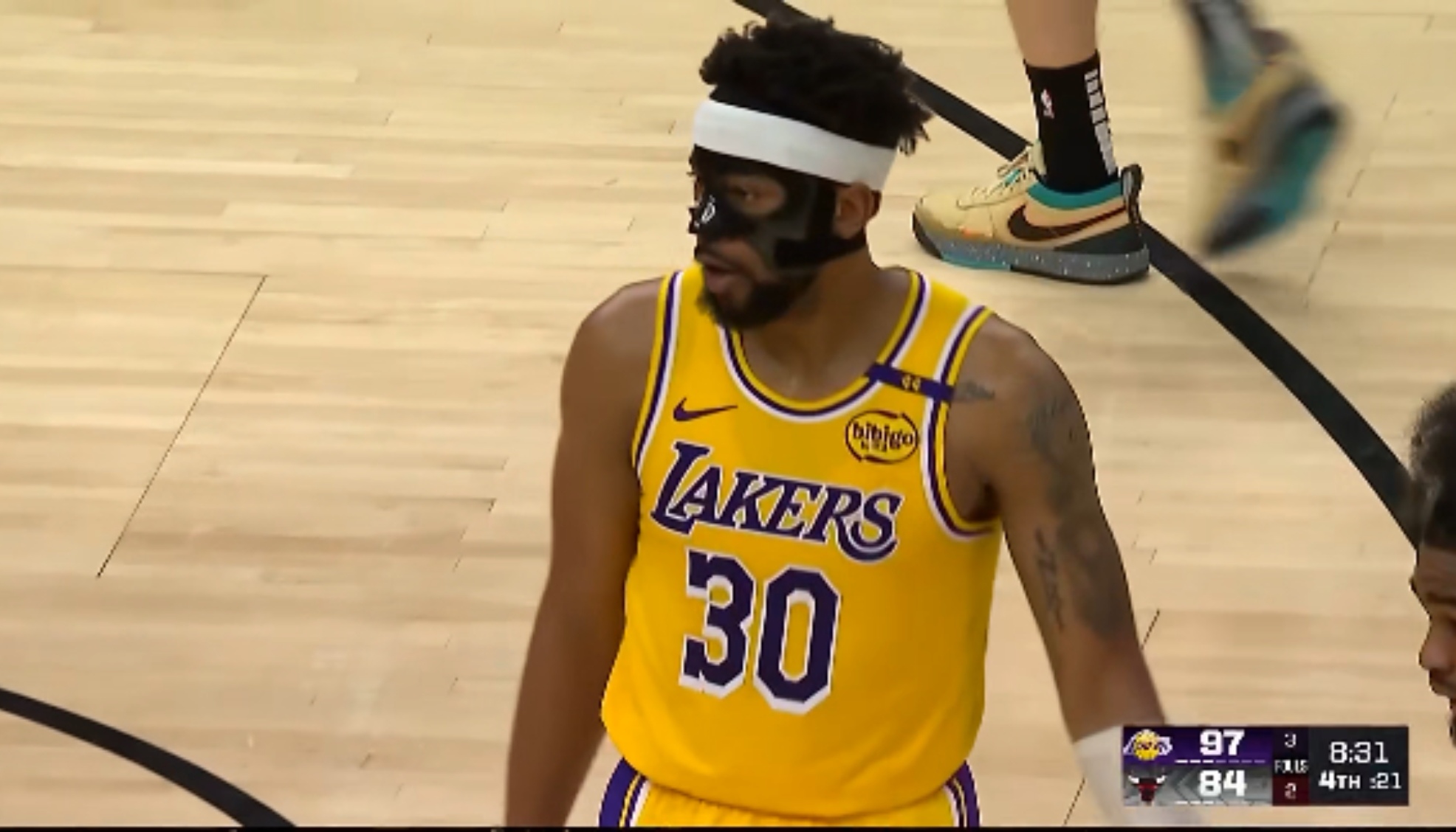 包含大将表现突出，助球队赢得关键比赛的词条