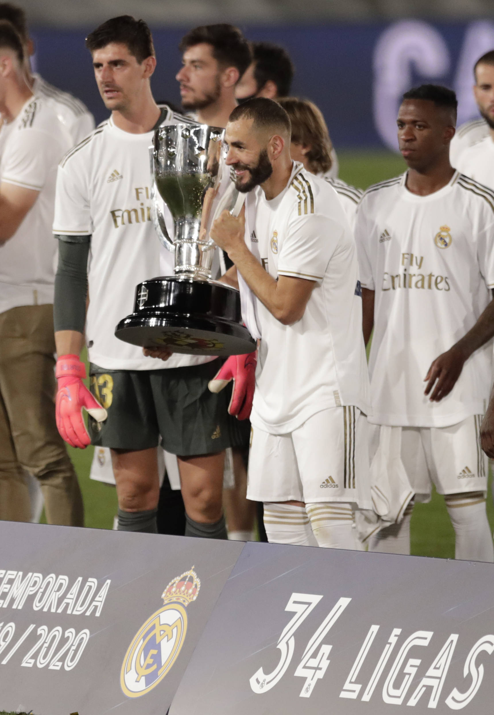 开云体育官网-包含齐达内让阿扎尔重焕生机，皇马夺冠在望的词条