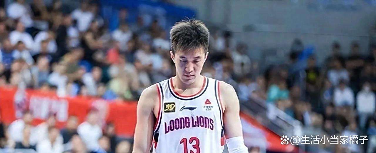 篮球联赛中的“新秀”球员崭露头角的简单介绍 篮球联赛中的“新秀”球员崭露头角的简单介绍