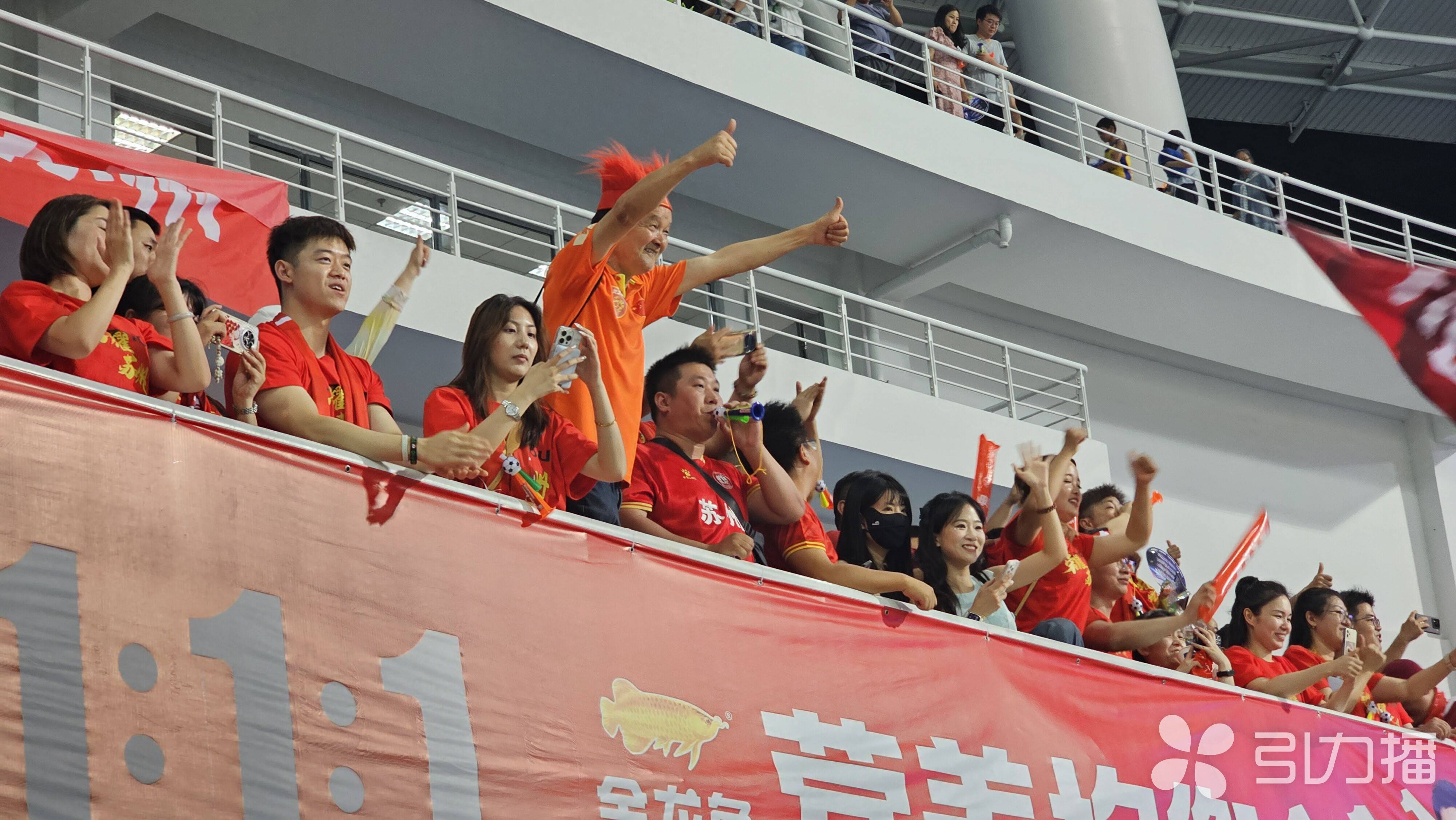 亚洲顶级足球比赛引发球迷热情讨论 亚洲顶级足球比赛引发球迷热情讨论