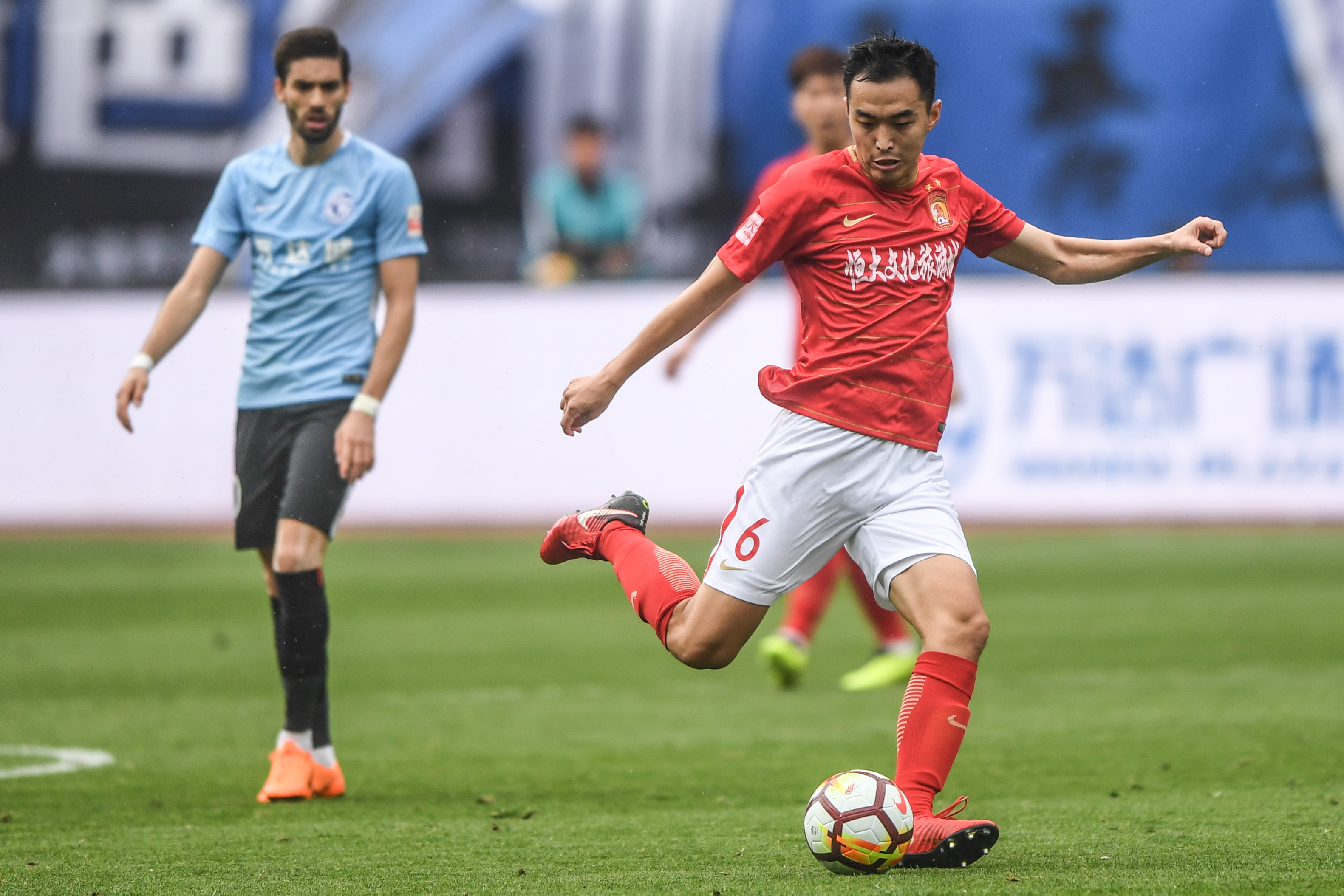 包含广州恒大再下重手,赢得胜利步入下一阶段的词条 包含广州恒大再下重手,赢得胜利步入下一阶段的词条