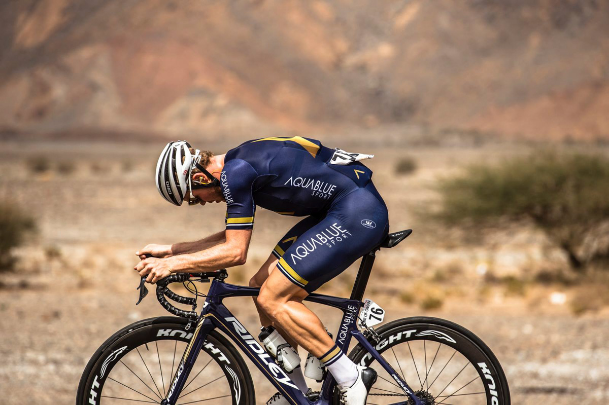 包含巴林-被阿曼击败，巴林意外小胜新加坡的词条