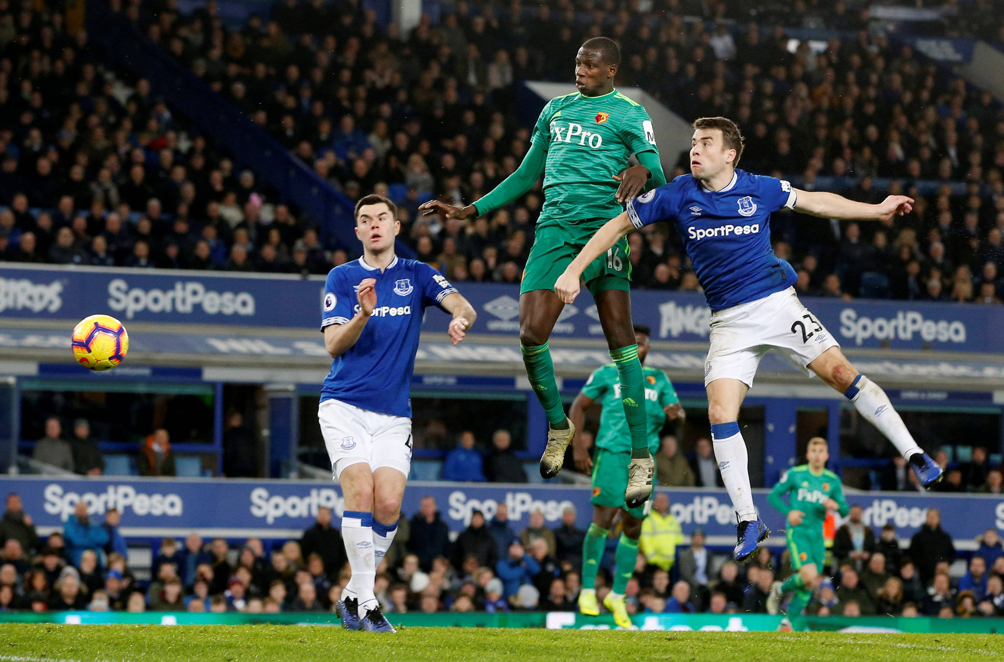 谢菲联取完胜，英格兰足球游戏频频告捷