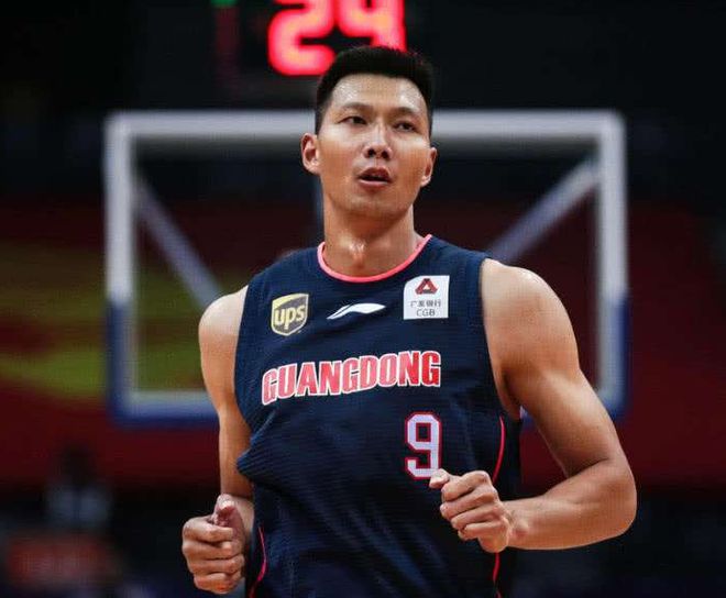 阵中老将火力全开,为球队奠定胜利基调 阵中老将火力全开,为球队奠定胜利基调