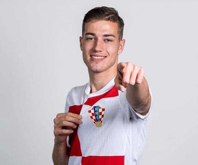 开云体育亚洲官网-瑞典队员向主教练提出要求，希望获得更多上场机会的简单介绍