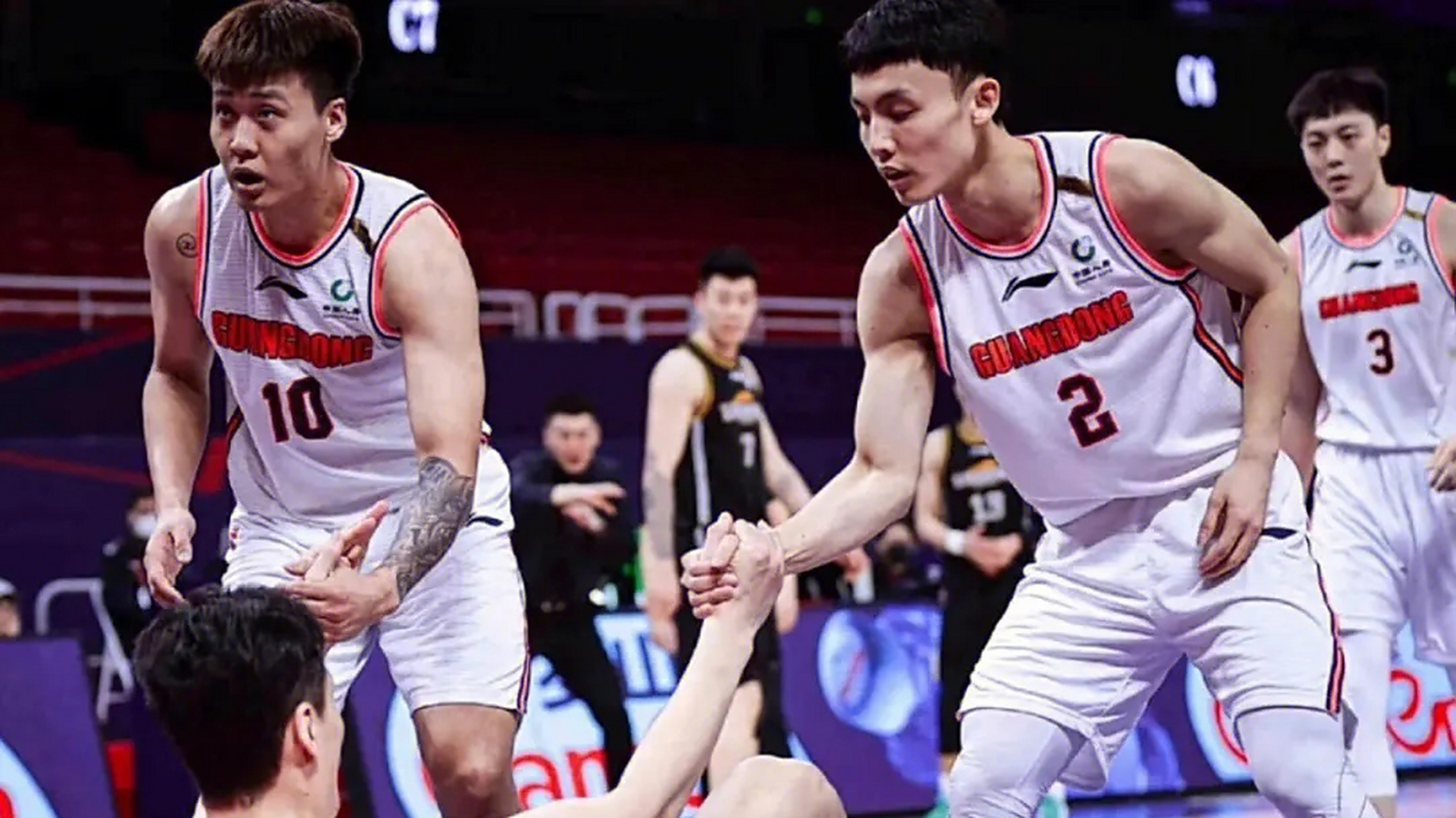 西藏男篮主场大胜,壮大球队斗志 西藏男篮主场大胜,壮大球队斗志