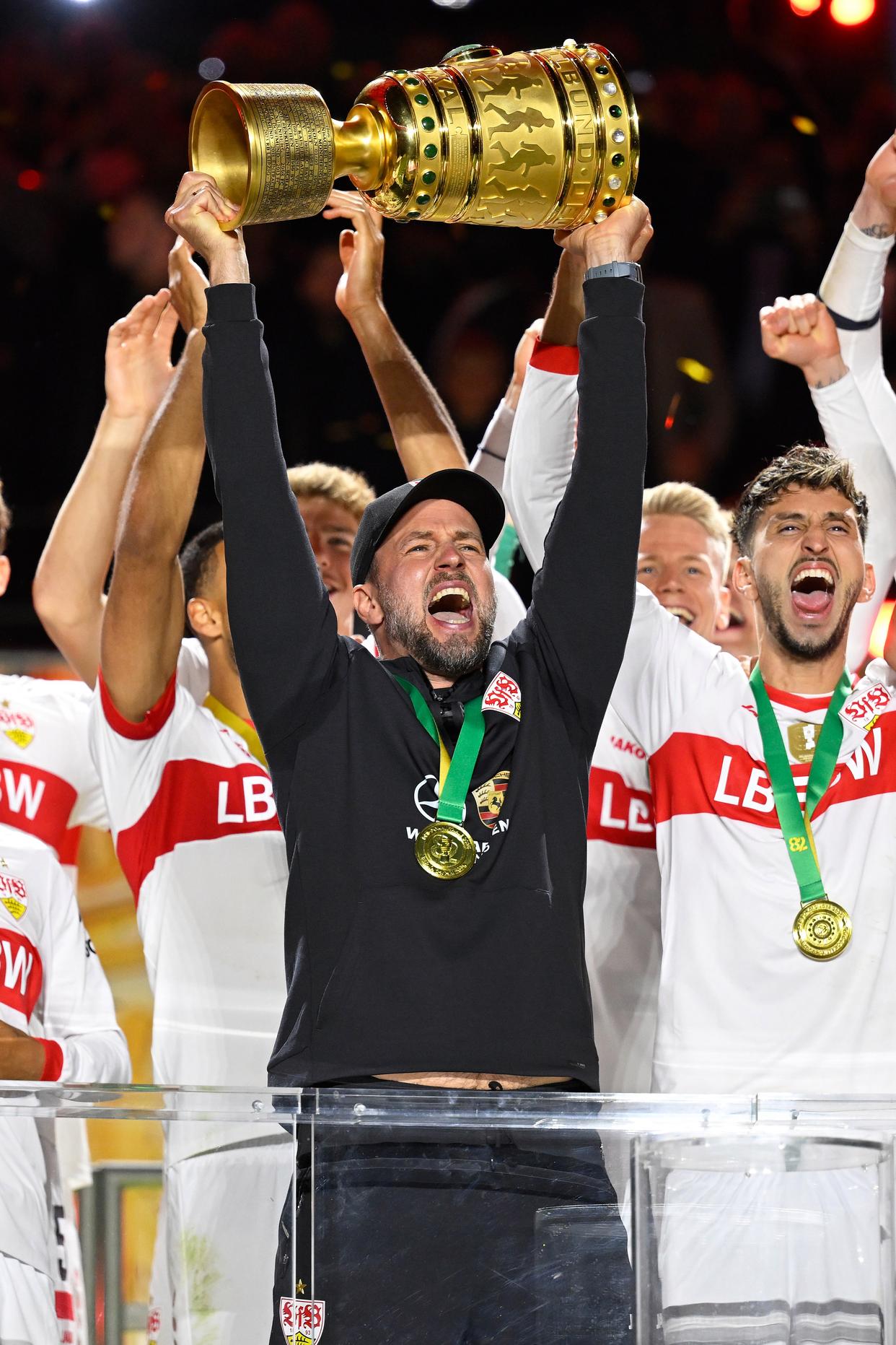 开云体育官方入口-关于斯图加特在主场大胜，实现完美表现的信息