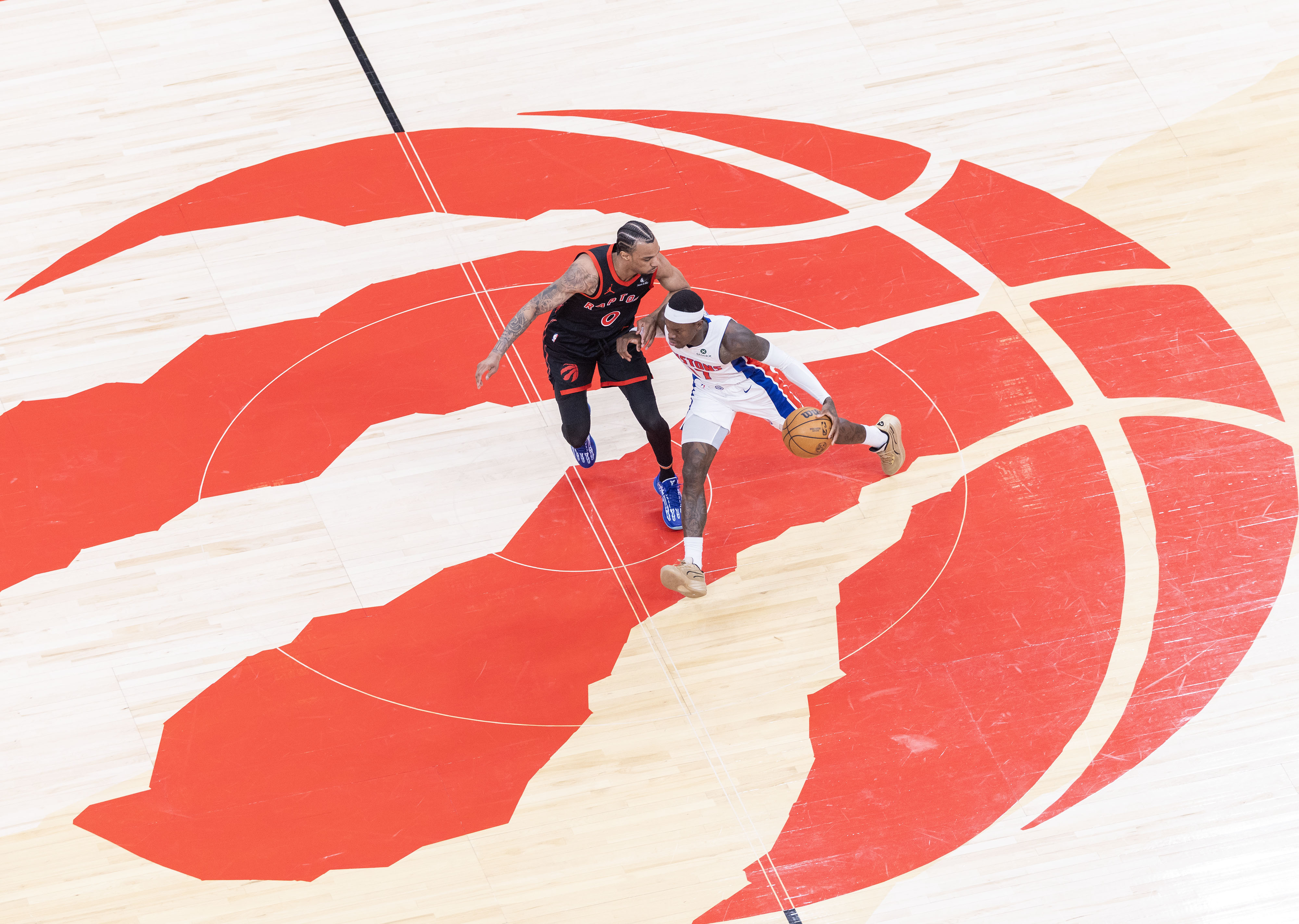 包含活塞客场擒猛龙，取得五连胜的词条