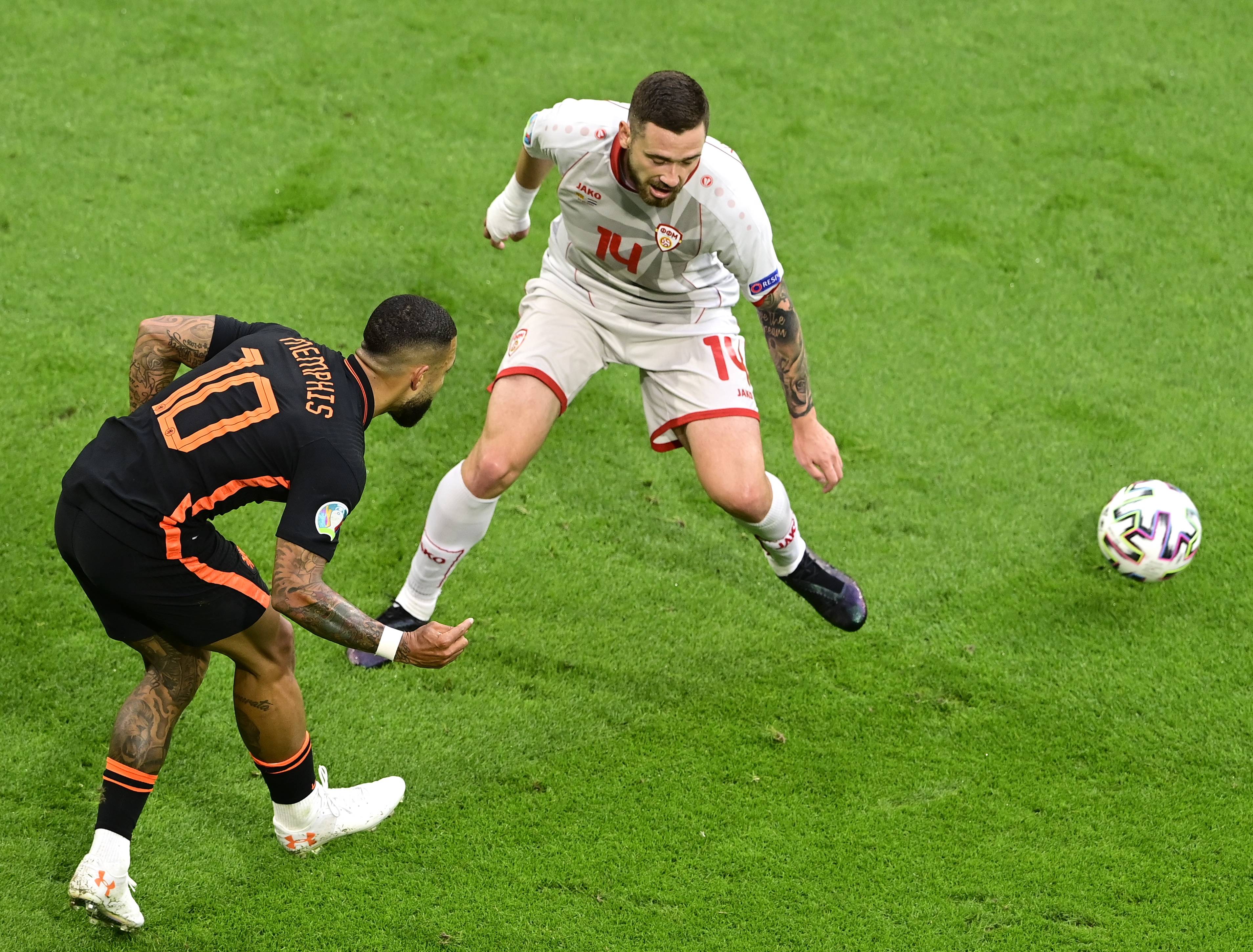 激烈的欧洲赛场战况,球员们全力拼搏 激烈的欧洲赛场战况,球员们全力拼搏