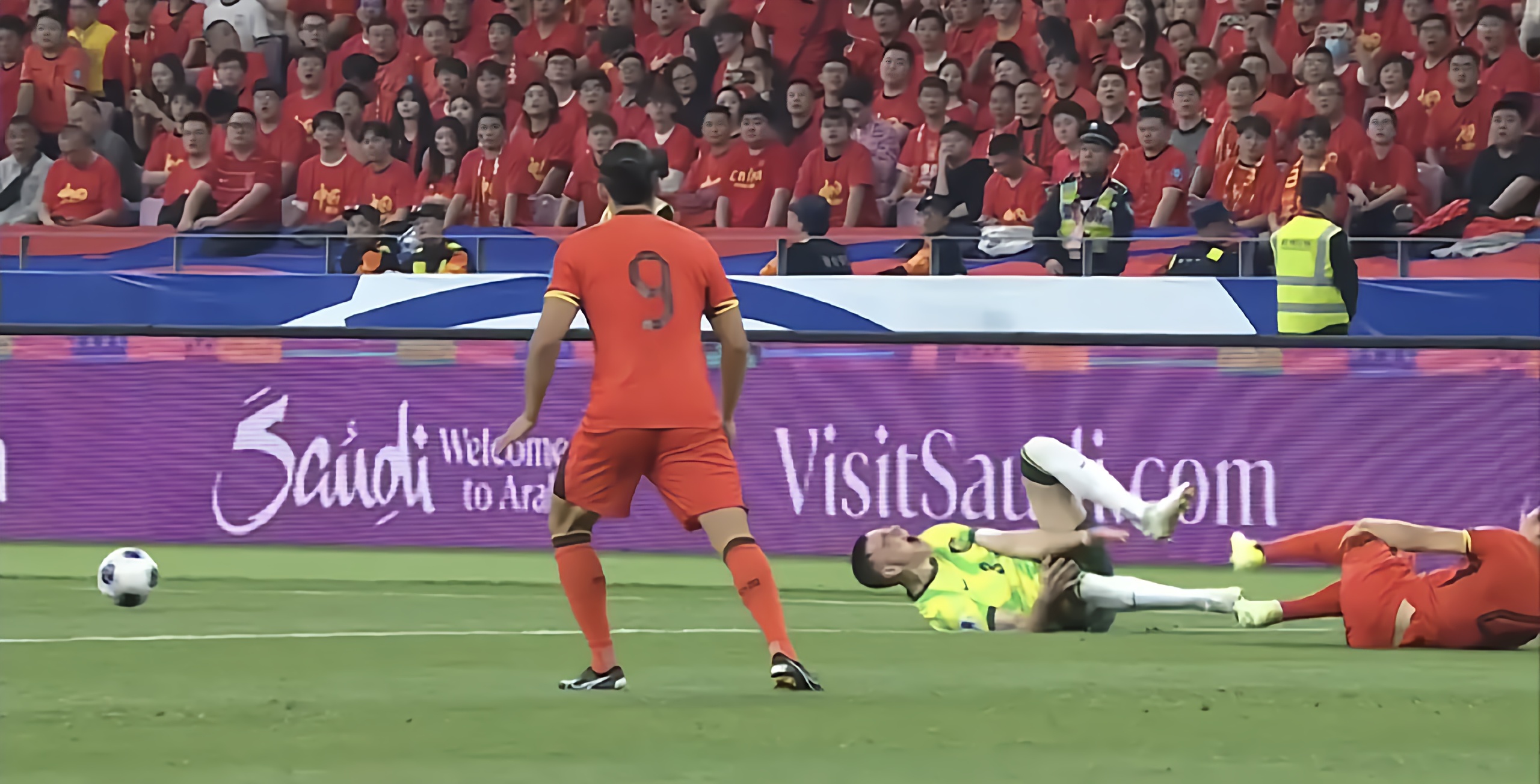 关于实力悬殊巨大，比赛惨遭压制，输球无悬念的信息